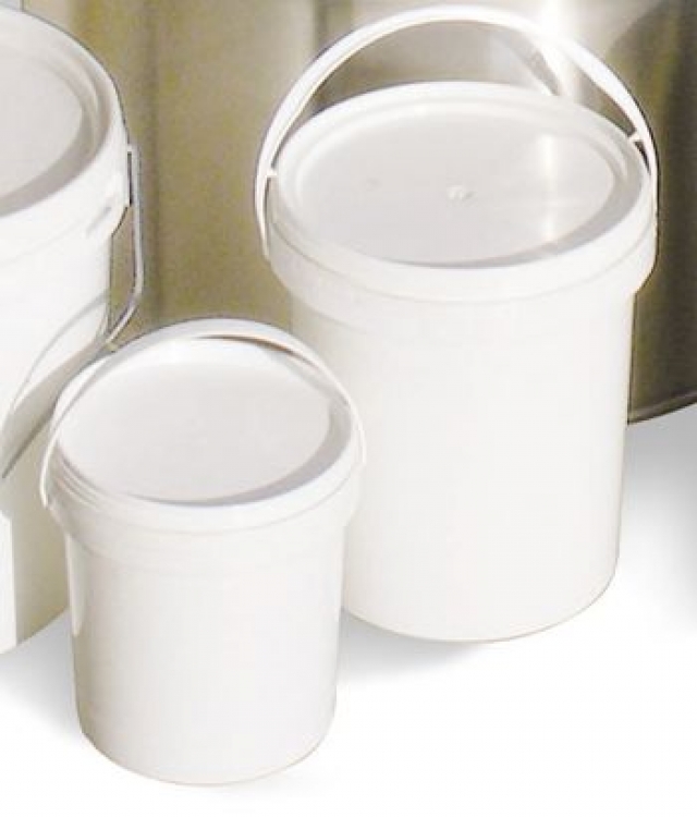 White plastic bucket, with lid, 10 Kg capacity | packaging | products